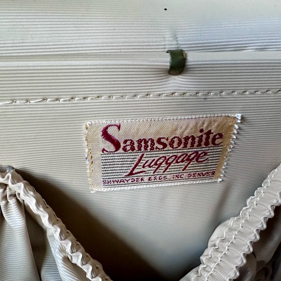 Samsonite Vintage Shwayder Bros. Style 4112 Train Cosmetic Case w/tray - Picture 5 of 10